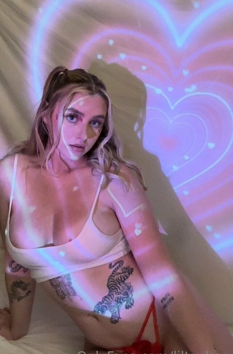 liltaybae pornstar hot pics