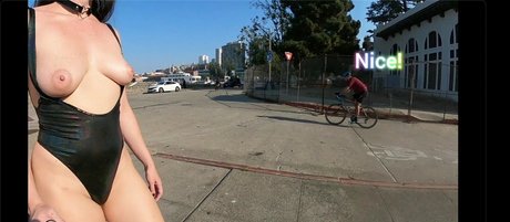 ShyGothExhib model perfect photos