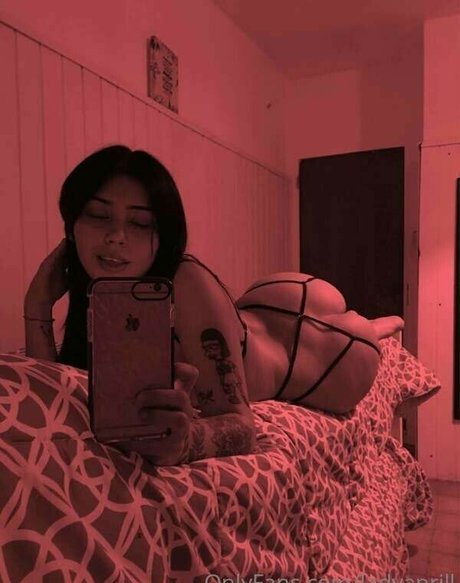 miliiicalderon model top pictures