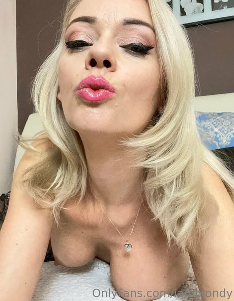 iamblondy art pornstar pic