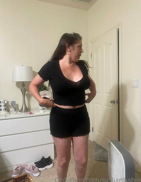 sicilianbabie model hot photos