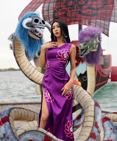 Lenalemon naked star image