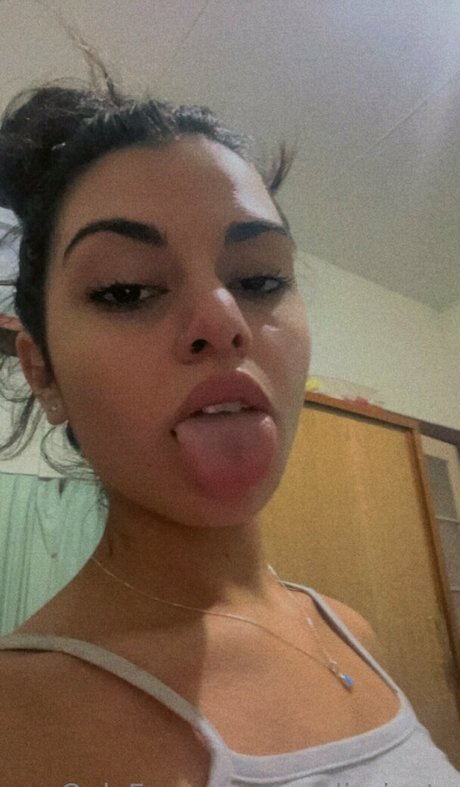 madiprivate model sexy photos