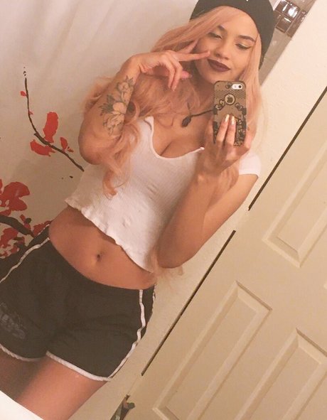 Trickywi beautiful actress archive