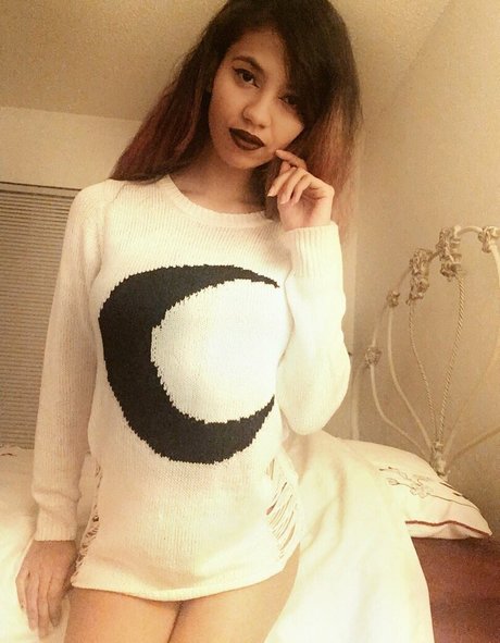 Trickywi star xxx galleries