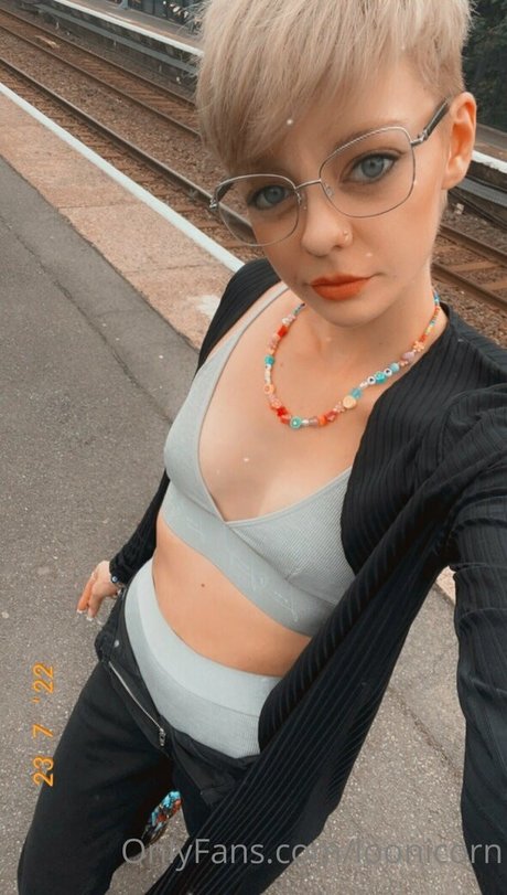 loonicorn star nudes pics