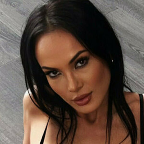 laraharts model high quality gallery