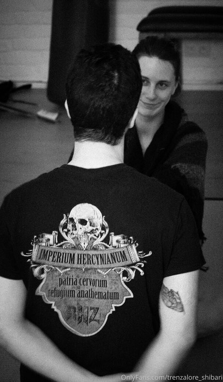 trenzalore shibari sexy model pictures