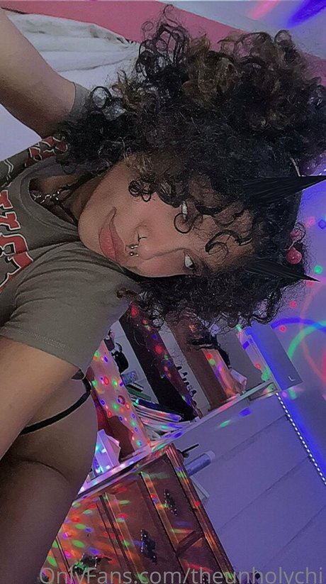 theunholychi nude model archive