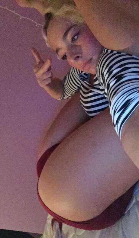 PeachsnBean star nudes pictures