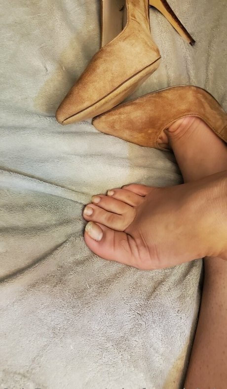 missfeetstinkvip Quick model image