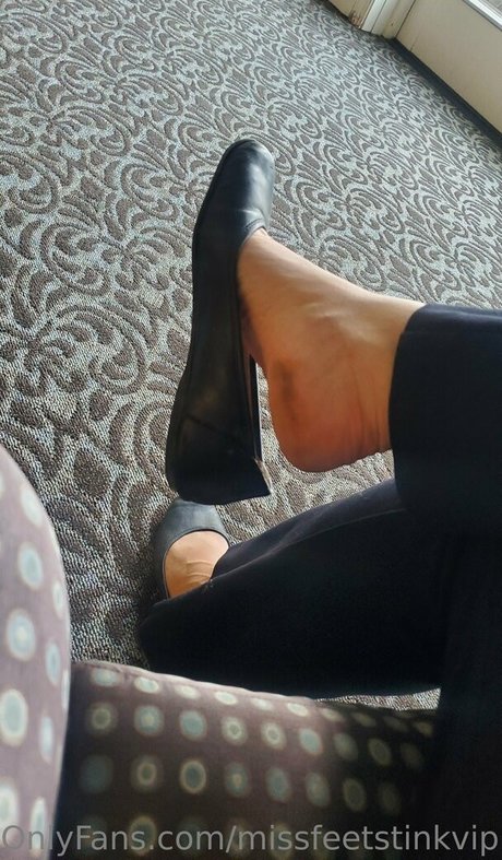 missfeetstinkvip model picture
