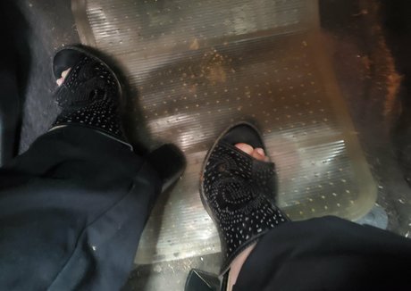 missfeetstinkvip Profile pic