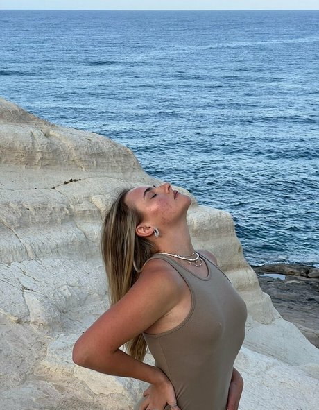 crazy splits free star pics