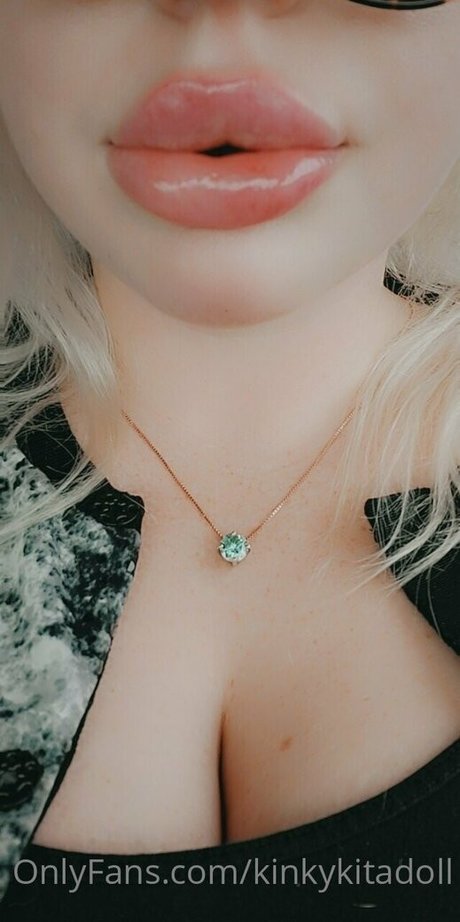 kinkykitadoll art star image