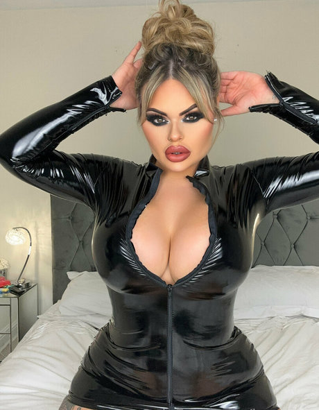 miss lexie x Quick model image