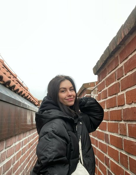 amelia holmes pornstar pics