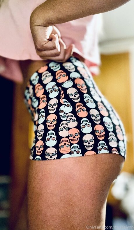 raelynn of model sexy photo