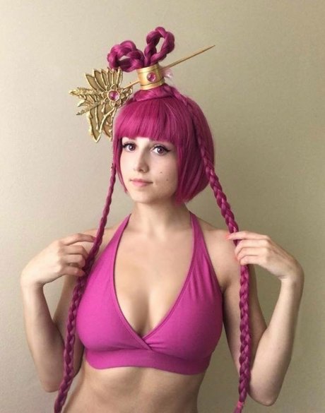 Lucid Dreamer Cosplay model best photo