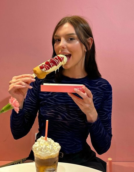 emyraine porn actress galleries