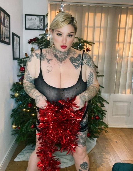 Katiesummer222 perfect pornstar photo