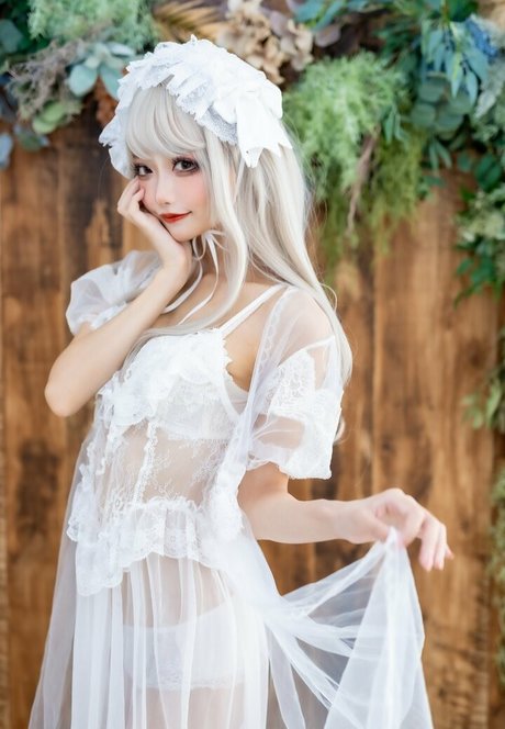 Saki Castle exclusive model pic