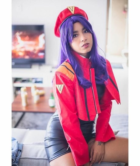 Sailor Gwen erotic actress photo