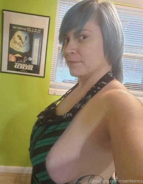 risenfeinics nude actress pictures