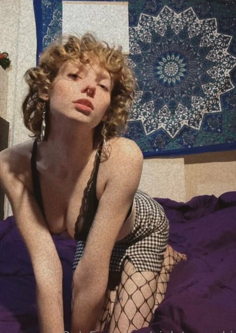 violetsuccubi star exclusive image