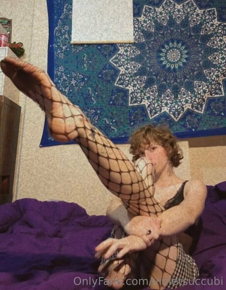 violetsuccubi star naked photo