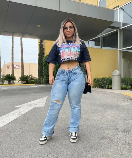 Thaily Delgado free actress photos