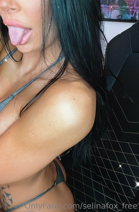 selinafox free model xxx galleries
