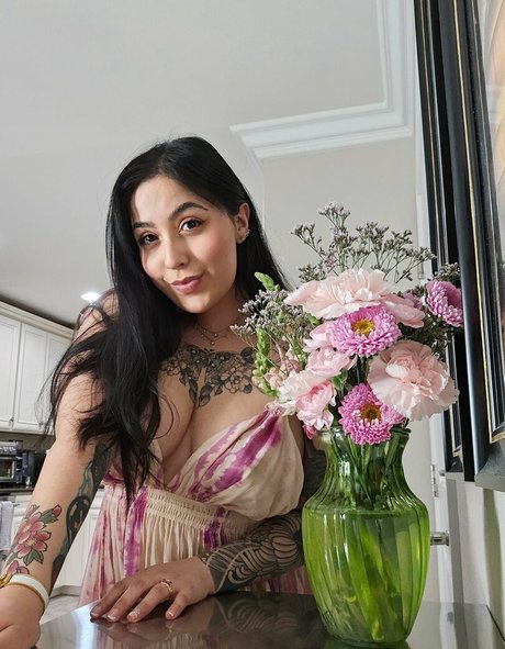 ARedSapphire model erotic photo