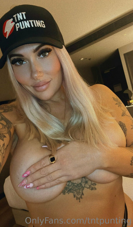 carlyelectriclive model xxx images