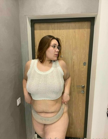 curvy virgin hd model archive