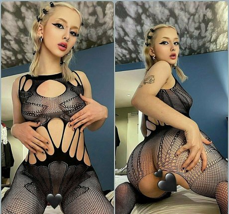 arnakarls erotic model pictures