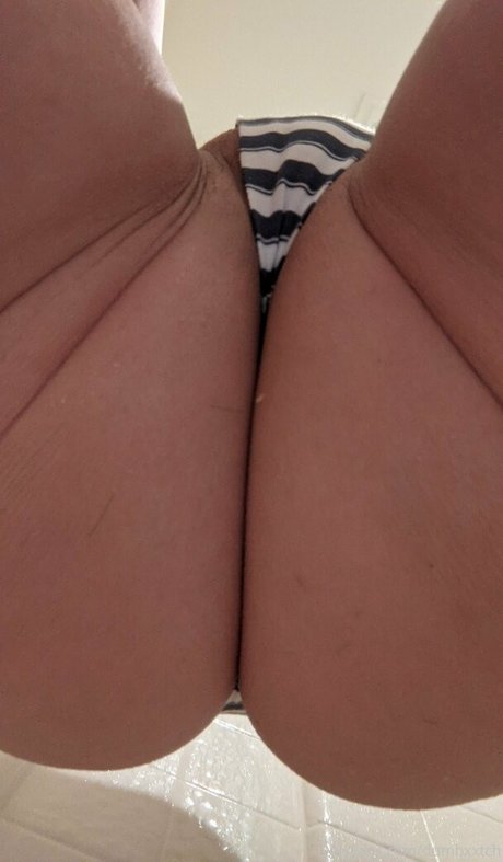 dumbxxtch sex star picture