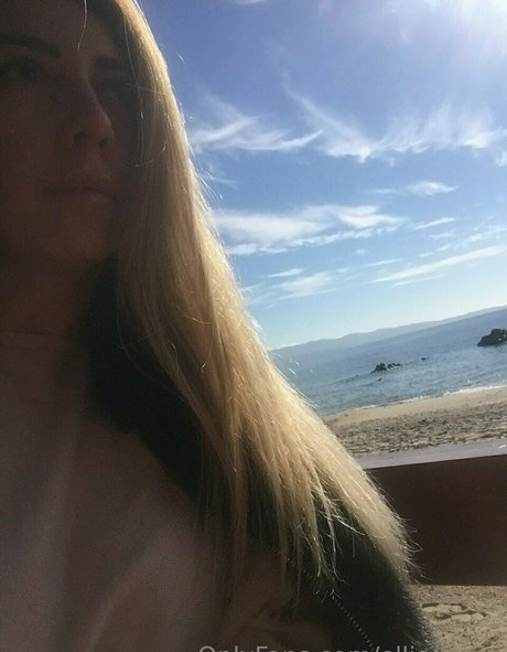 ellis benz star sexy gallery