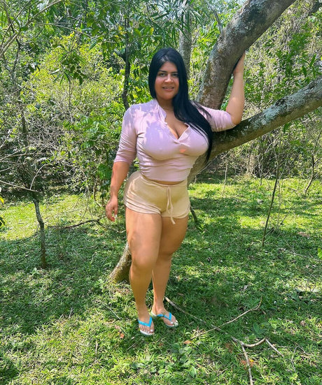 Guada Gamarra model pretty gallery