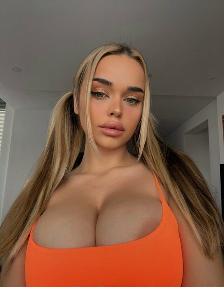 blonde midget onlyfans nude photo