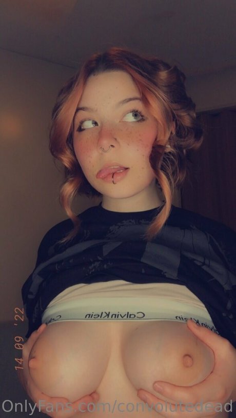 convolutedead free model pic