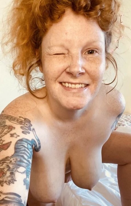 LongRunFun model nude photos