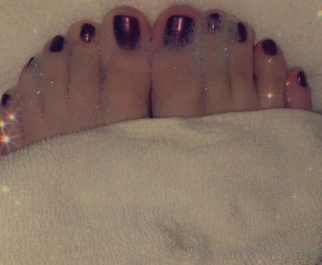 adoremetoo naked model image