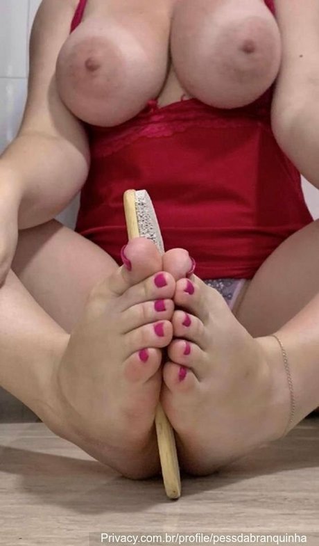 pesdabranquinha adult model gallery