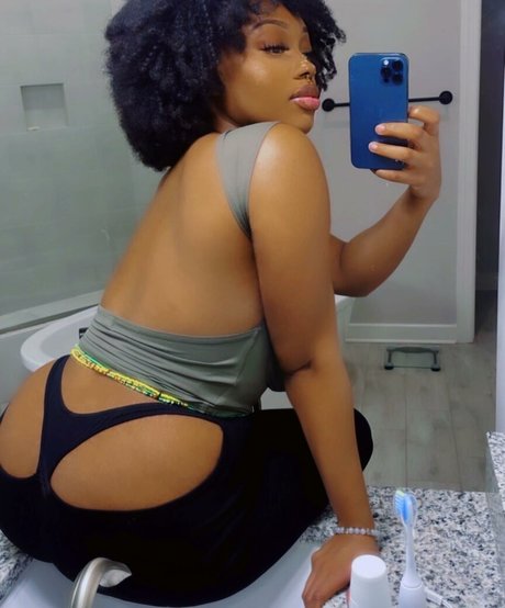 kcurieuse naked pornstar galleries