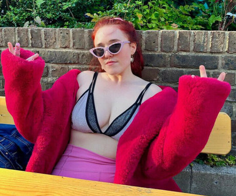 Bailey Grey top pornstar img