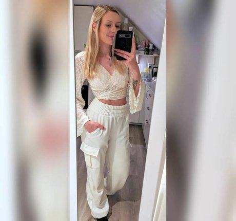 EvaBreem sex actress galleries