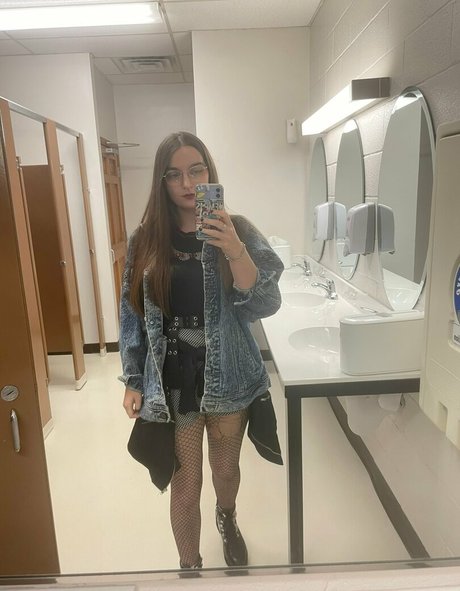 madelinethefaery model erotic pic