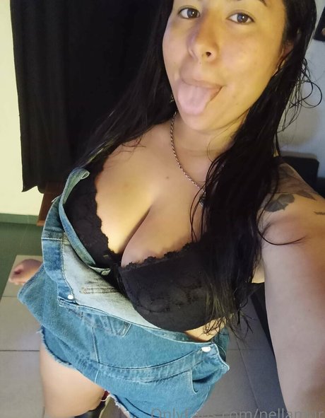 nellamur adult model photos