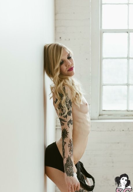 Auric high quality actress picture